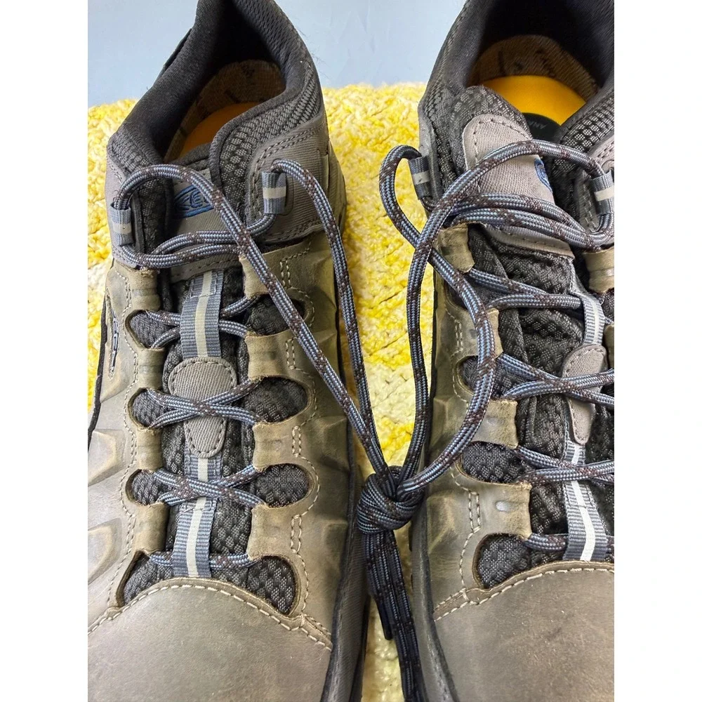 Keen Voyageur Mens 11 Waterproof Hiking Shoes Brown Gray Low Top 1017785‎